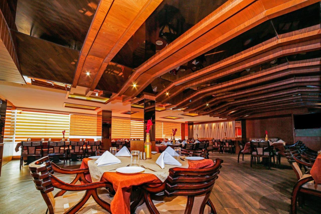 Hotel Shelter Gwalior Dış mekan fotoğraf