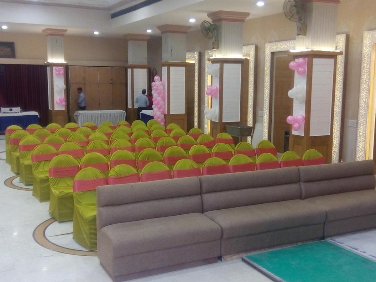 Hotel Shelter Gwalior Dış mekan fotoğraf