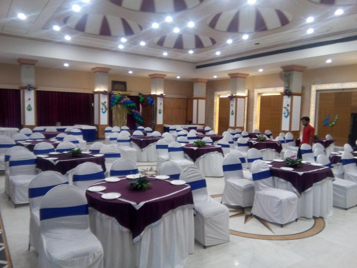 Hotel Shelter Gwalior Dış mekan fotoğraf
