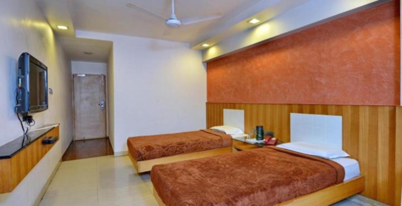 Hotel Shelter Gwalior Dış mekan fotoğraf