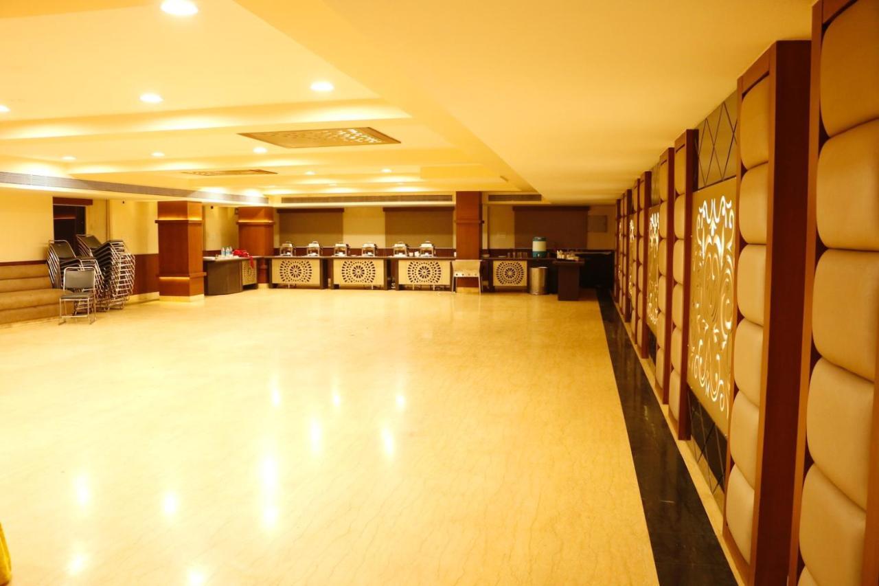 Hotel Shelter Gwalior Dış mekan fotoğraf